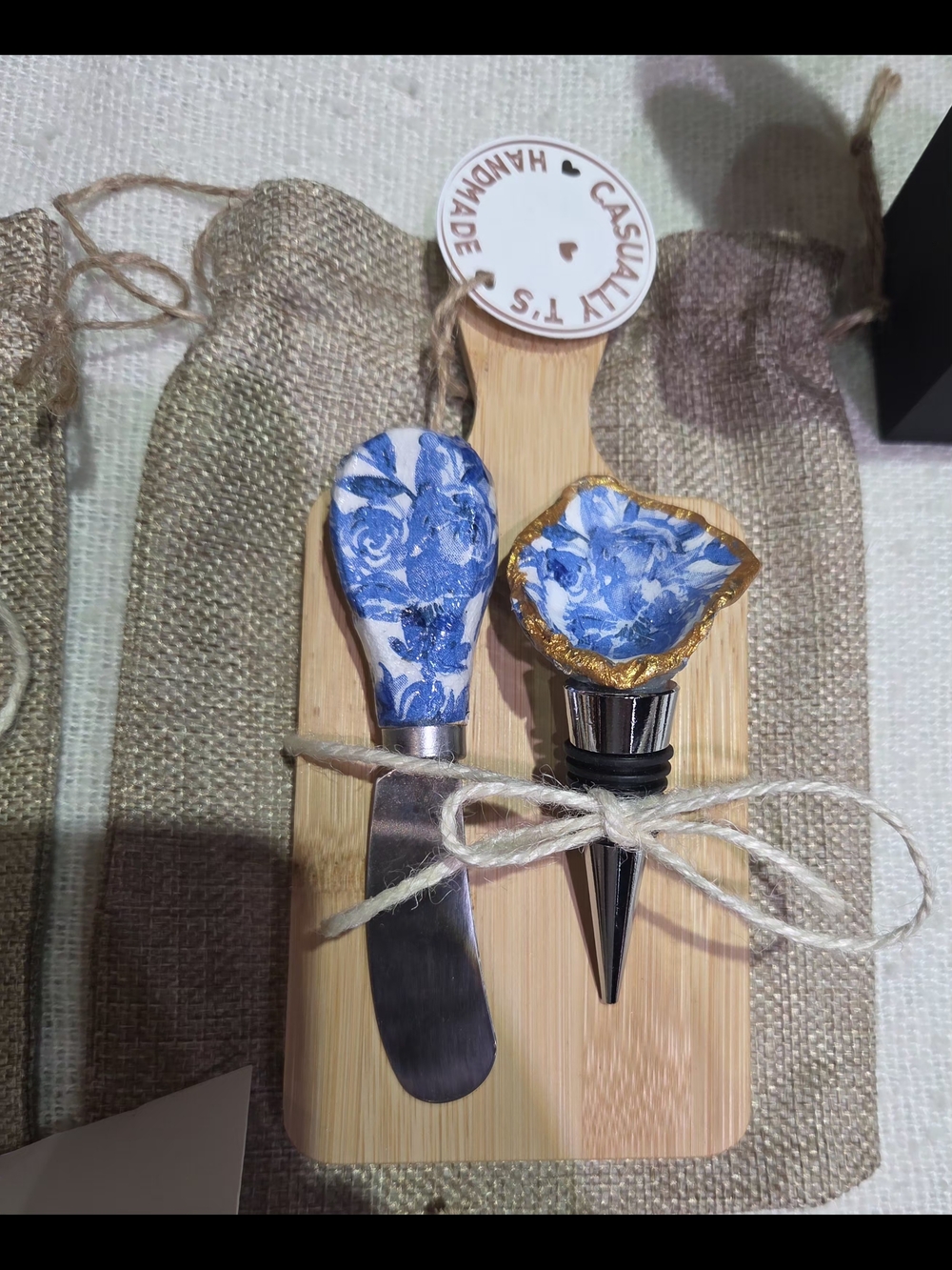 Blue Floral Cheese Spreader and Oyster Shell Wine Stopper Gift Set